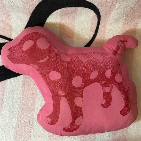 ISO of these pillows Vs PINK - Picture 4 of 5